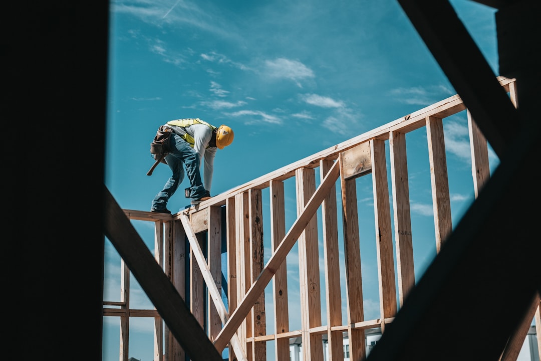 Holzbauprojekte erfolgreich planen: Die wichtigsten Schritte